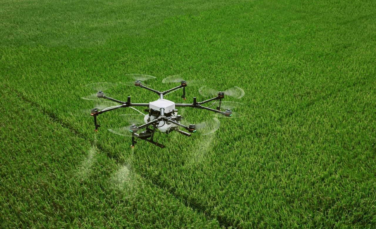 Aplicacion-de-producto-drone-fumigador-hectareas
