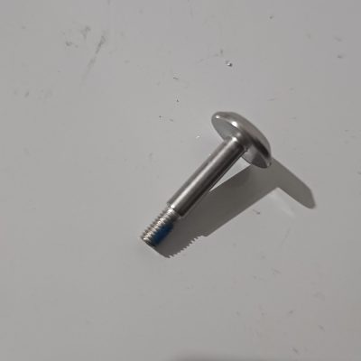 PERNO PROTECTO MOTOR